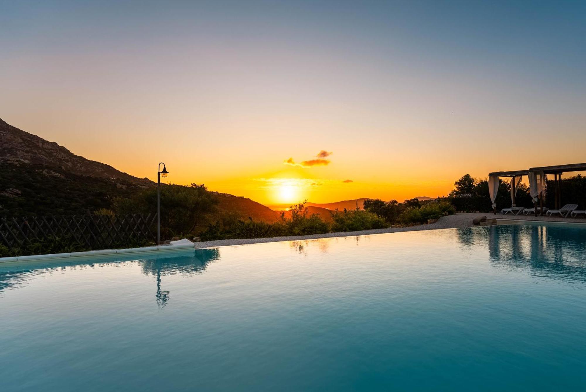 Casagliana Suite Resort Olbia Exteriör bild
