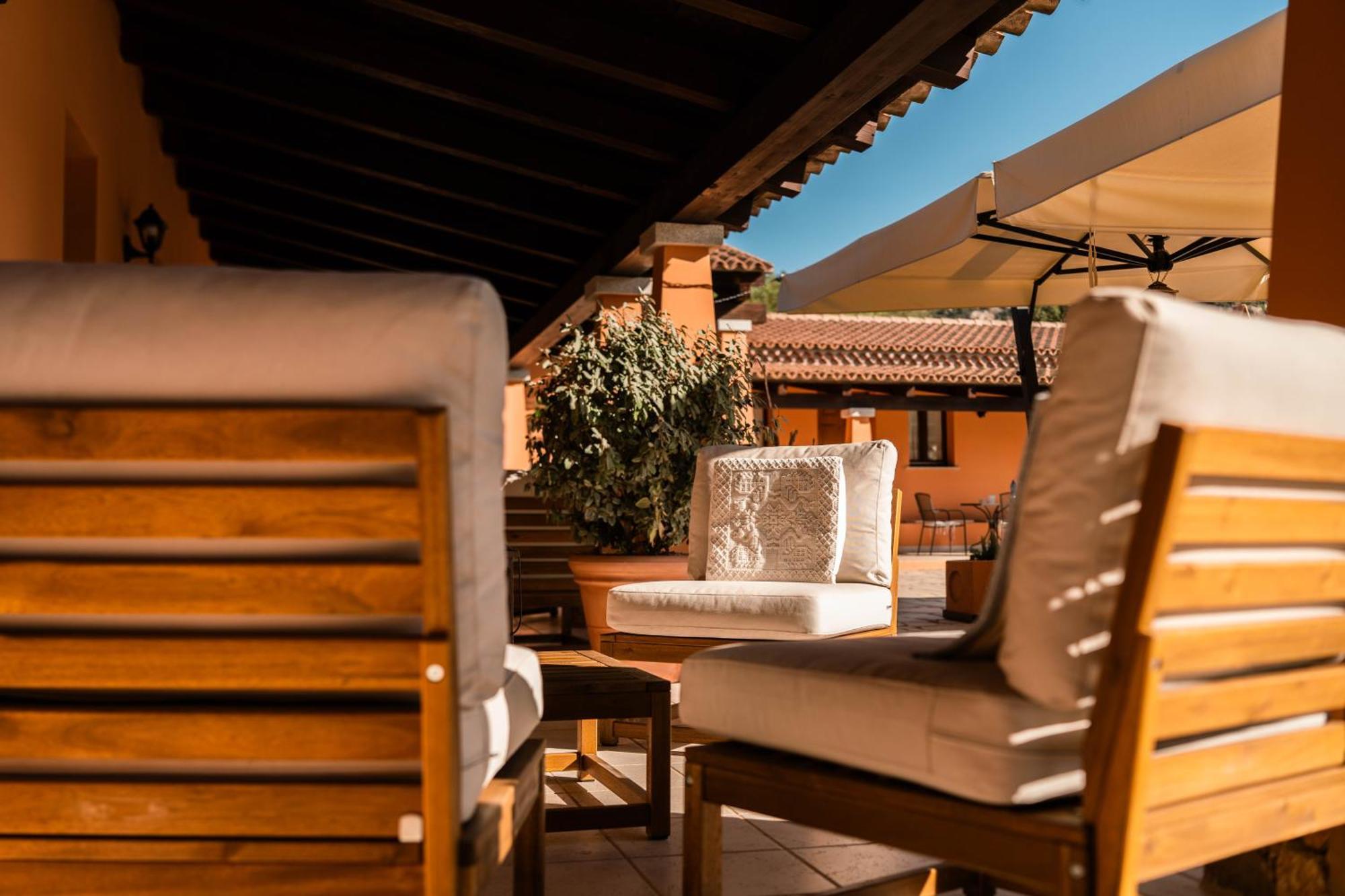 Casagliana Suite Resort Olbia Exteriör bild